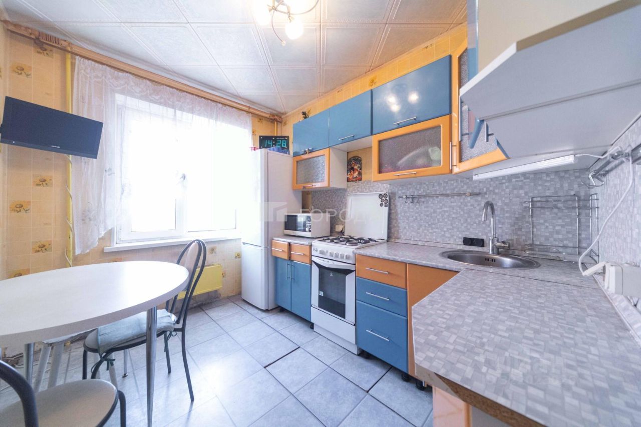 Продажа 3-комн квартиры на вторичном рынке Авиационный мкр, проспект Академика Туполева, 10А