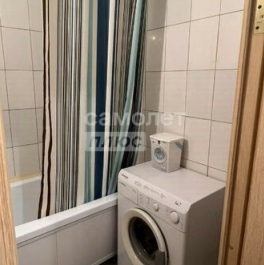 Продажа 1-комн квартиры на вторичном рынке Домодедовская улица,  д. 38 к1