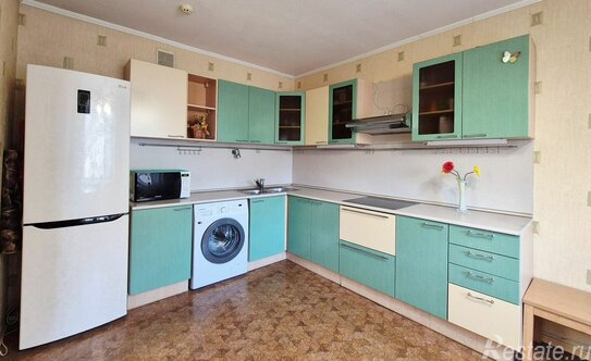 Продажа 3-комн квартиры на вторичном рынке ул Типанова,  д. 34,  к. 2