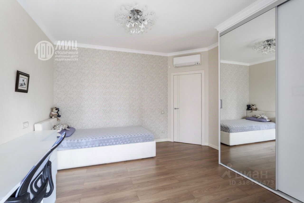 Продажа 4-комн квартиры на вторичном рынке Рябиновая улица, 3к3