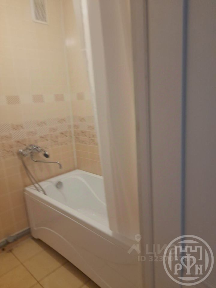 Продажа 3-комн квартиры на вторичном рынке Сланцы, улица Баранова, 4