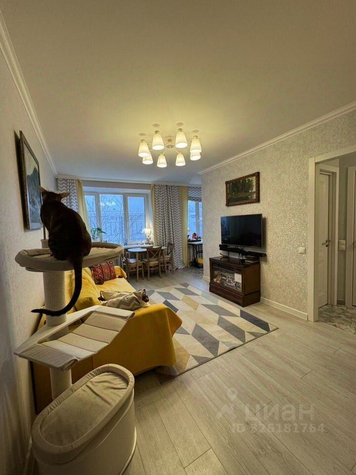 Продажа 3-комн квартиры на вторичном рынке Школьная улица, 64