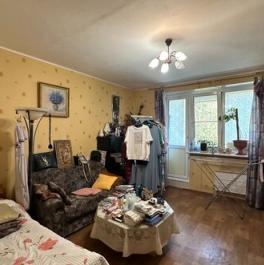 Продажа 4-комн квартиры на вторичном рынке Митинская ул,  д. 15