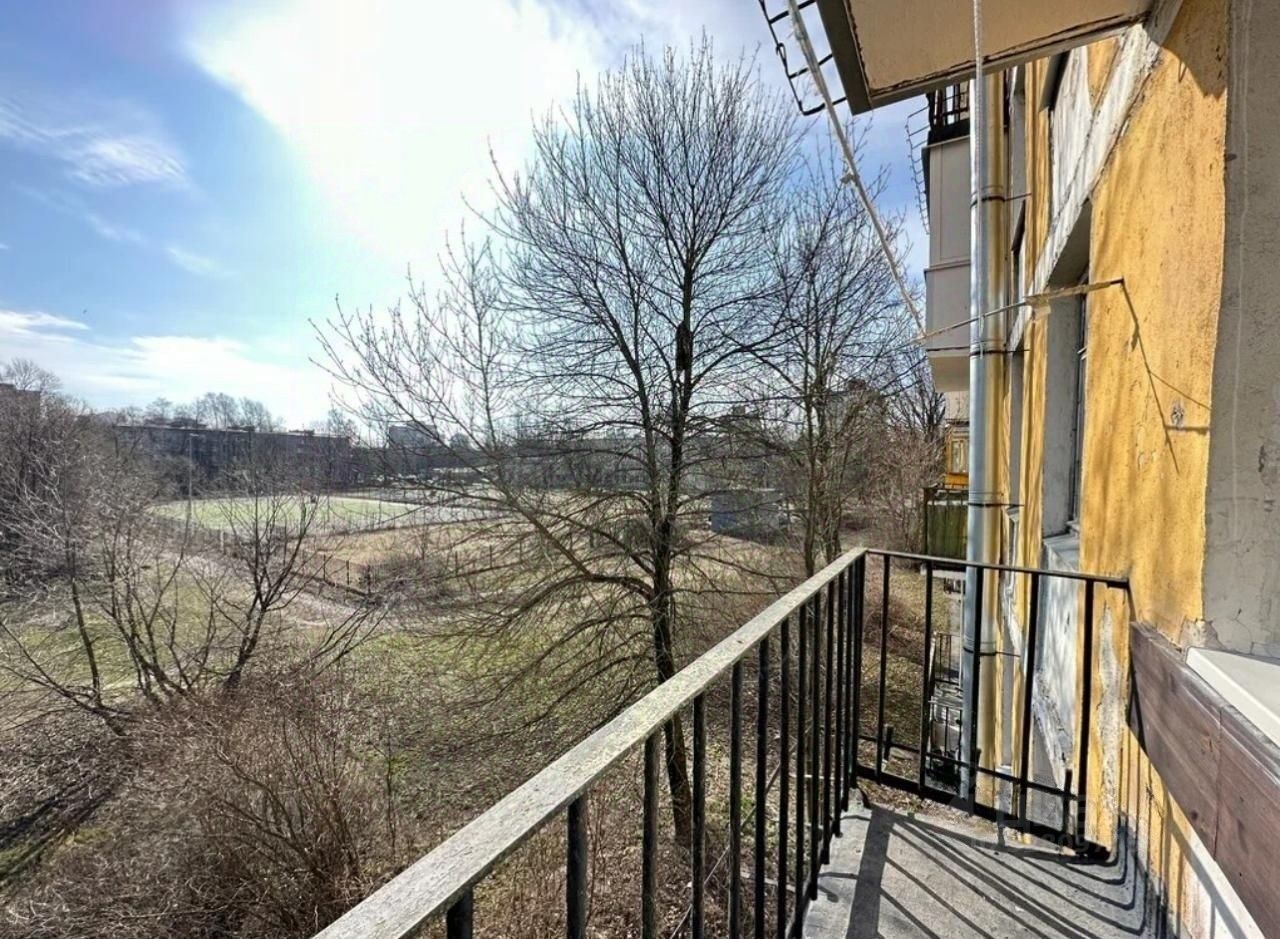 Продажа 2-комн квартиры на вторичном рынке Кубинская улица, 52