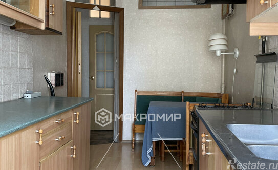 Продажа 3-комн квартиры на вторичном рынке Лахтинская улица,  д. 25Б