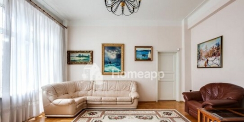 3-комн квартира улица Серафимовича,  д. 2/20