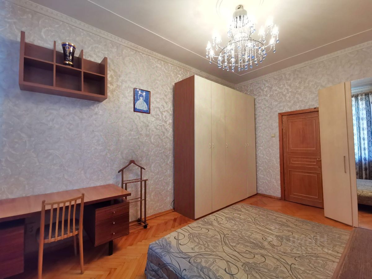 Аренда 2-комн квартиры на вторичном рынке Краснохолмская набережная, 1/15