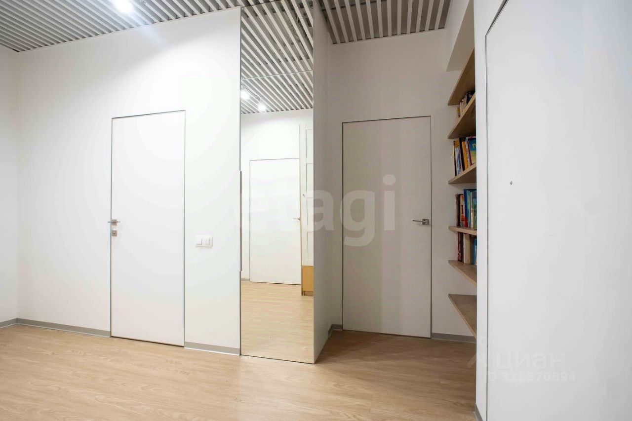 Продажа 3-комн квартиры на вторичном рынке Московский проспект, 79