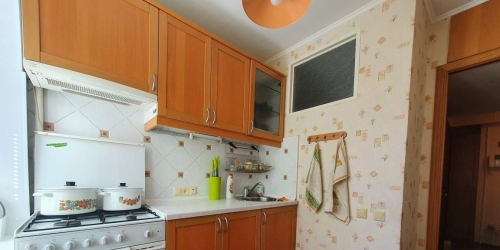 3-комн квартира улица Приорова,  д. 5