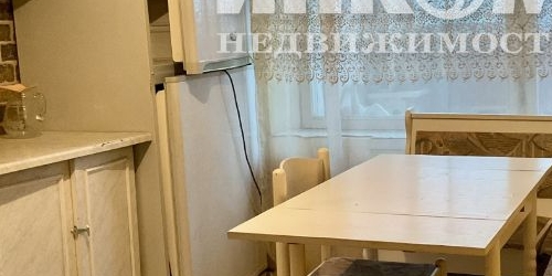 3-комн квартира улица Корнейчука, 14