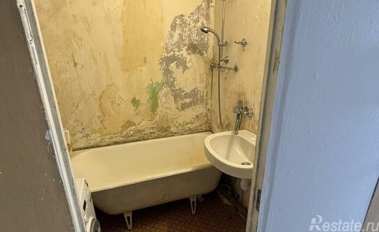 Продажа 2-комн квартиры на вторичном рынке Купчинская ул,  д. 36