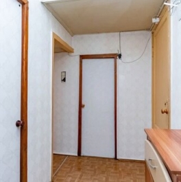 Продажа 2-комн квартиры на вторичном рынке ул Ленсовета,  д. 17