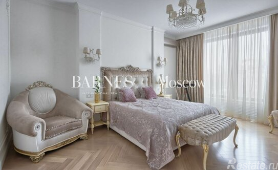 Продажа 3-комн квартиры на вторичном рынке Спортивная улица,  д. 2