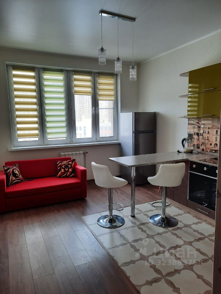 Аренда 1-комн квартиры на вторичном рынке Одинцово, улица Сколковская, 3В