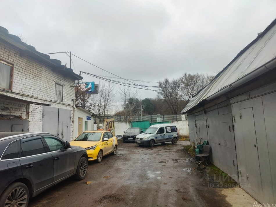 Продажа гаража улица Василия Ботылёва,  д. 52