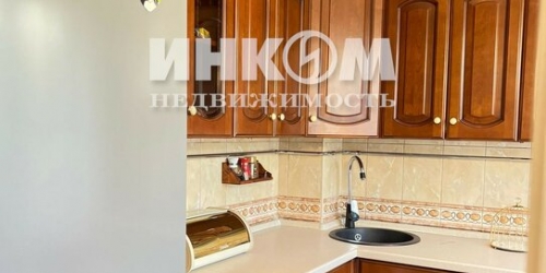 3-комн квартира ул Ясногорская,  д. 3