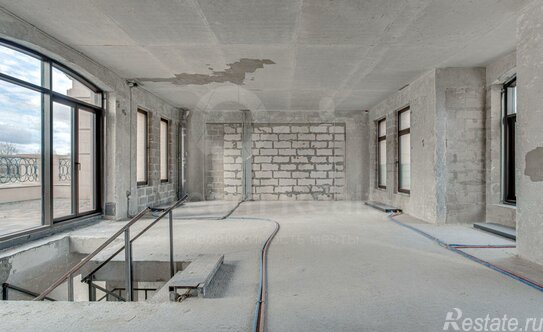 Продажа 4-комн квартиры на вторичном рынке ул Нежинская,  д. 5,  к. 2