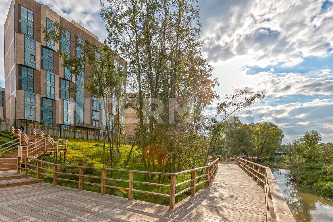 Продажа 2-комн квартиры на вторичном рынке Заречье пгт, улица Весенняя, 2к1