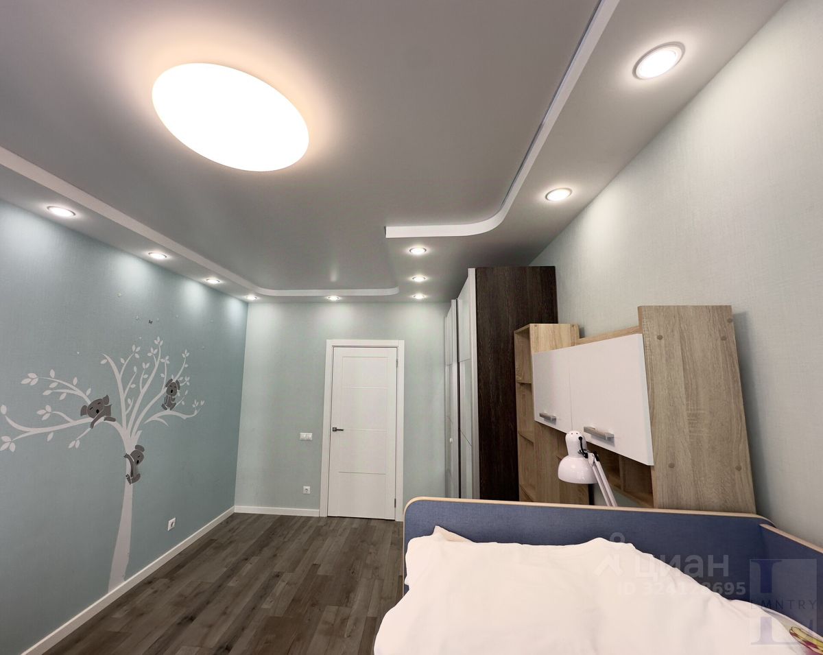 Продажа 2-комн квартиры на вторичном рынке проспект Маршала Блюхера, 9к2