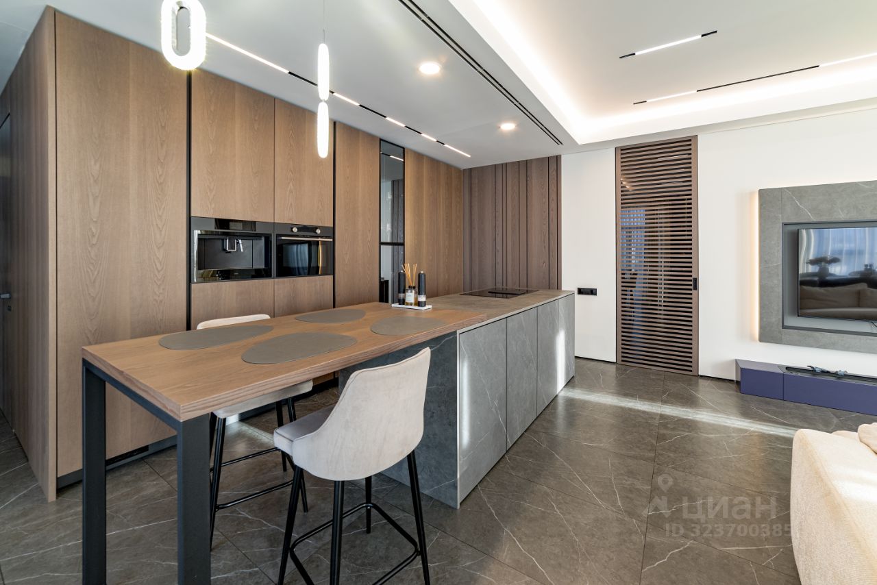 Продажа 4-комн квартиры на вторичном рынке Нежинская улица, 3А