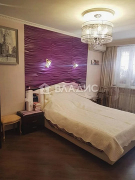 Продажа 3-комн квартиры на вторичном рынке Красногорск, улица имени Зверева,  д. 4