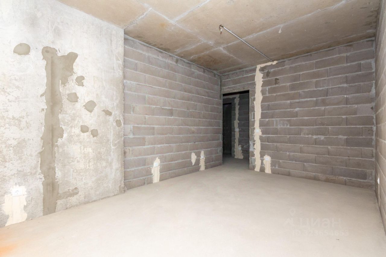 Продажа 4-комн квартиры на вторичном рынке бульвар Головнина, 3к1