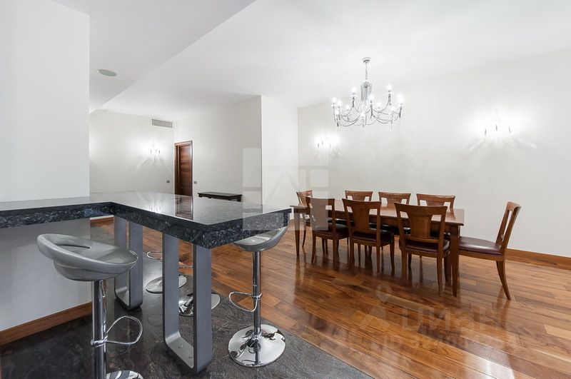 Продажа 5-комн квартиры на вторичном рынке 1-й Зачатьевский переулок, 5