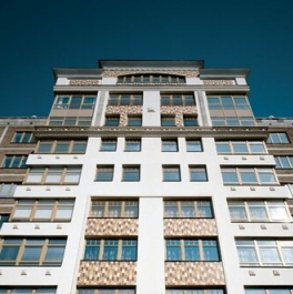 Продажа 3-комн квартиры на вторичном рынке Филипповский переулок,  д. 8 с1