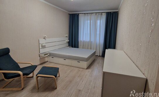 Продажа 2-комн квартиры на вторичном рынке проспект Героев,  д. 18