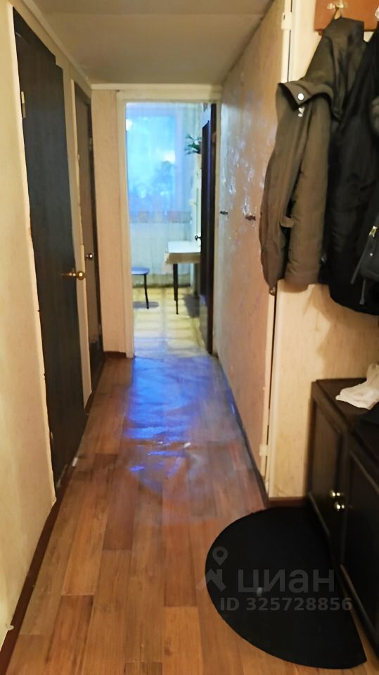 Продажа 3-комн квартиры на вторичном рынке улица Теплый Стан, 27