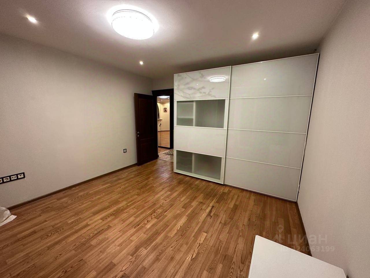 Продажа 3-комн квартиры на вторичном рынке Ленинский проспект, 86