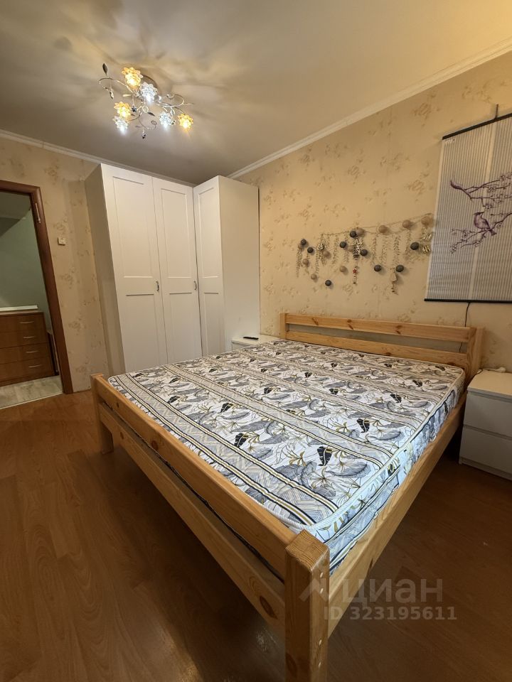 Аренда 2-комн квартиры на вторичном рынке Солнечногорская улица, 17