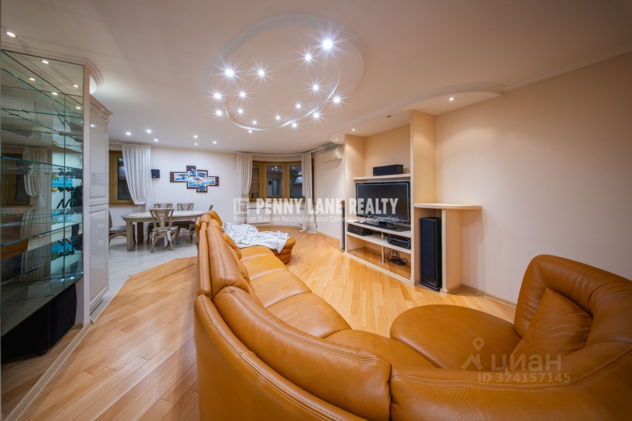 Аренда 3-комн квартиры на вторичном рынке Митинская улица, 10