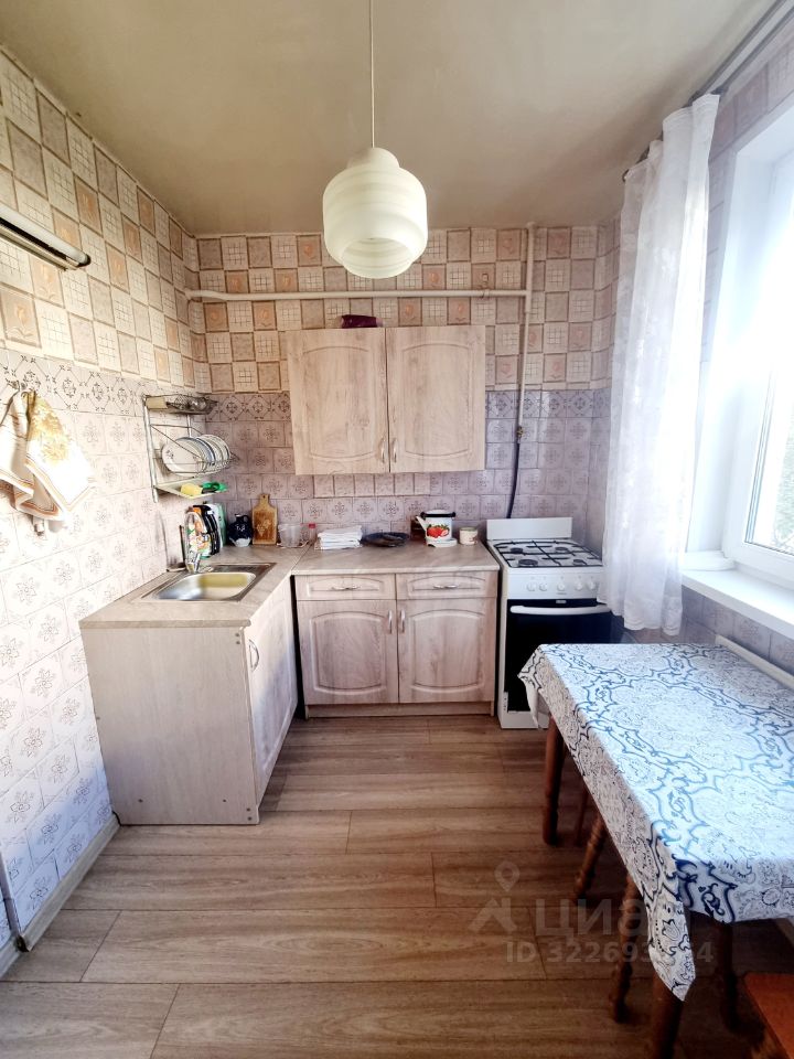 Продажа 2-комн квартиры на вторичном рынке Искровский проспект, 1/13Ж