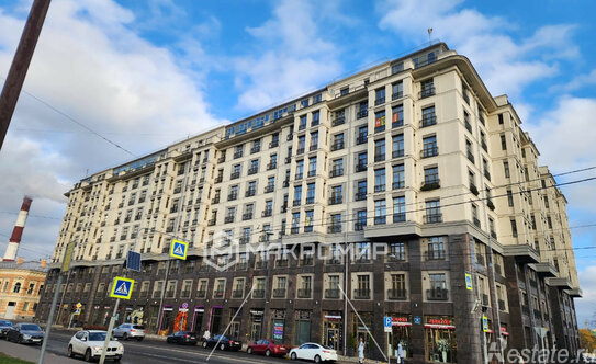 Продажа 3-комн квартиры на вторичном рынке Исполкомская улица,  д. 17