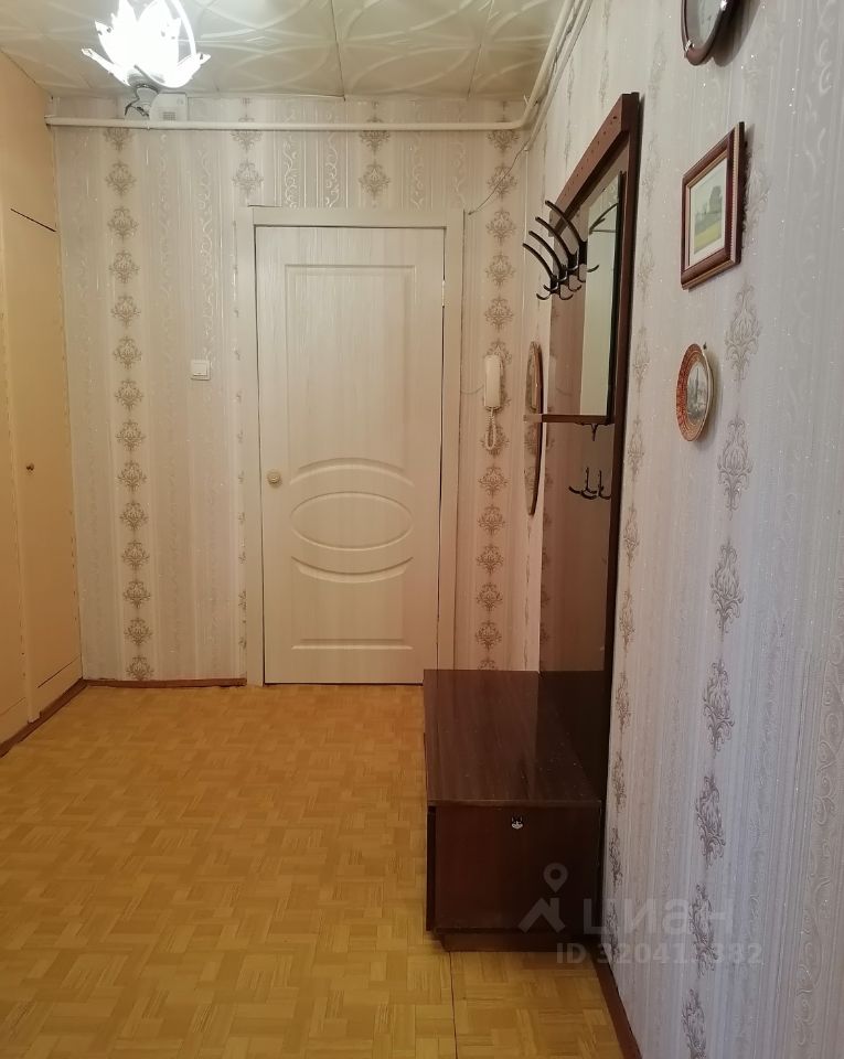 Продажа 2-комн квартиры на вторичном рынке В мкр, Новая Ладога, 7