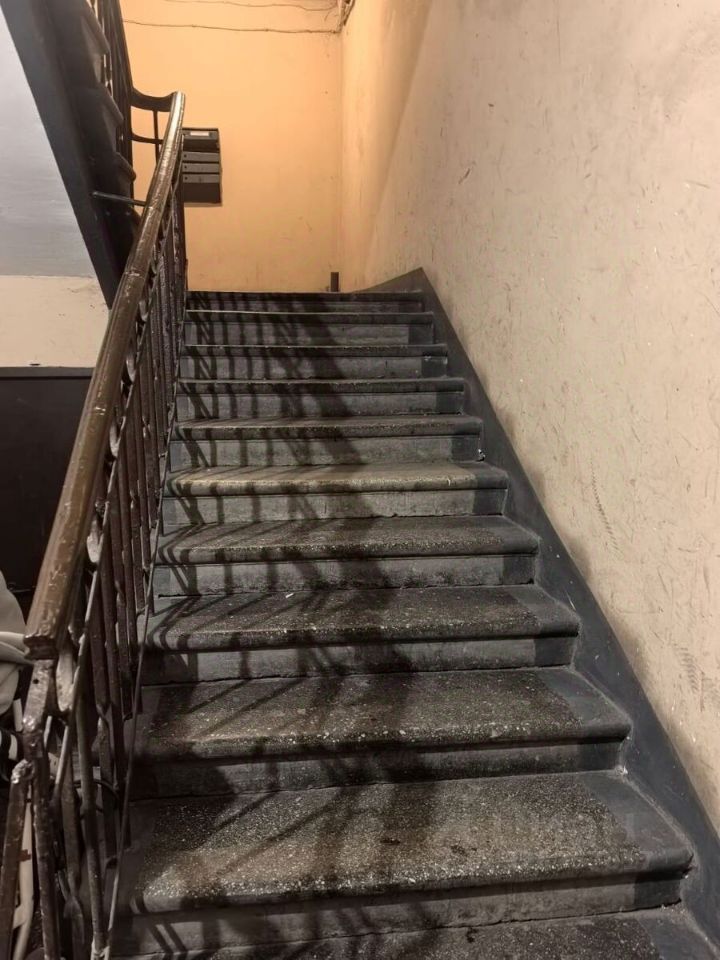 Продажа 5-комн квартиры на вторичном рынке Звенигородская улица, 12/17