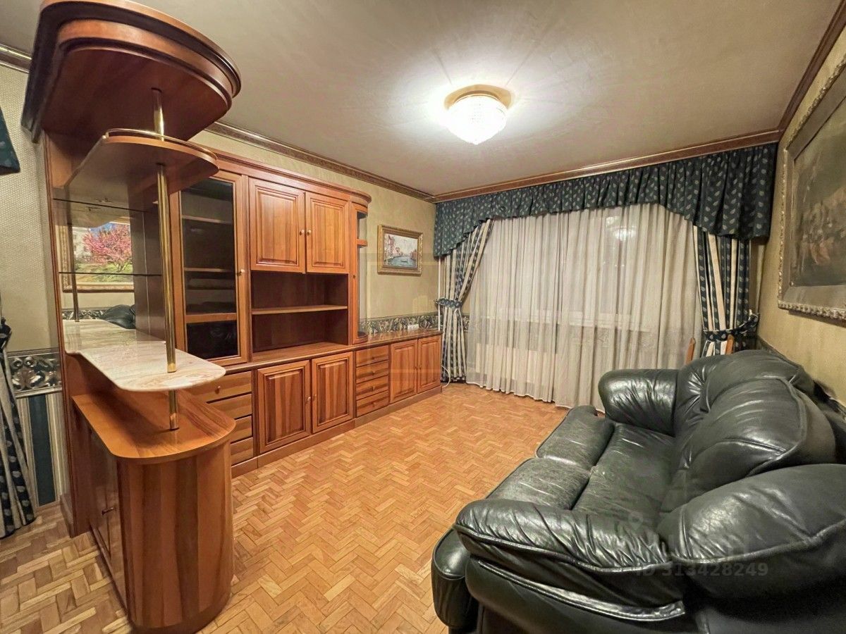 Продажа 4-комн квартиры на вторичном рынке улица Академика Королева, 8К2