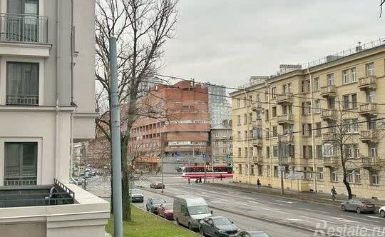 Продажа 3-комн квартиры на вторичном рынке улица Решетникова