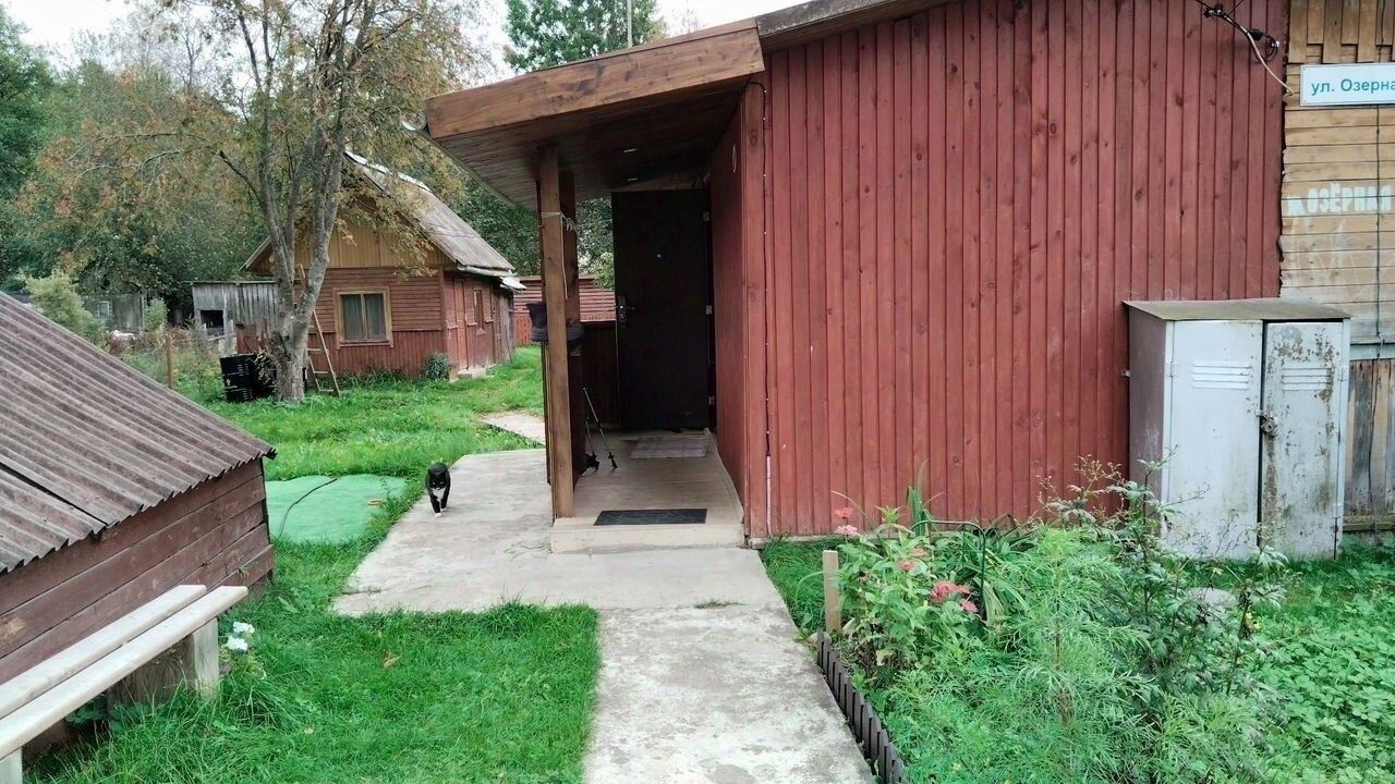 Продажа дома пос. Ларионово, улица Озерная, 8