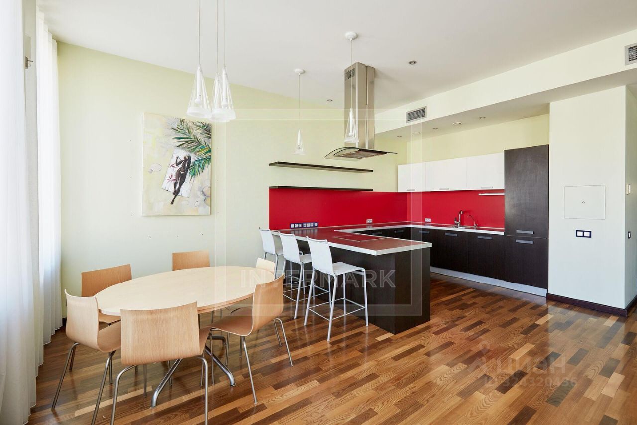 Аренда 2-комн квартиры на вторичном рынке Бутиковский переулок, 3