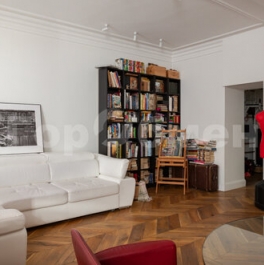 Продажа 3-комн квартиры на вторичном рынке Брюсов переулок,  д. 7