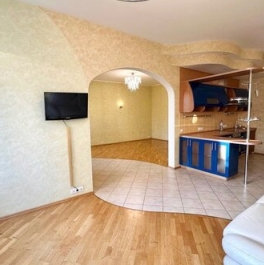 Продажа 3-комн квартиры на вторичном рынке улица Новаторов,  д. 34 к7