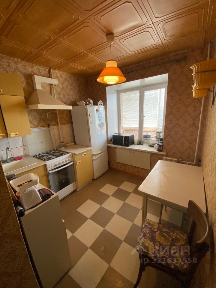 Продажа 2-комн квартиры на вторичном рынке Сосновый Бор, Солнечная улица, 30