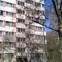 Продажа 3-комн квартиры на вторичном рынке улица Козлова,  д. 25