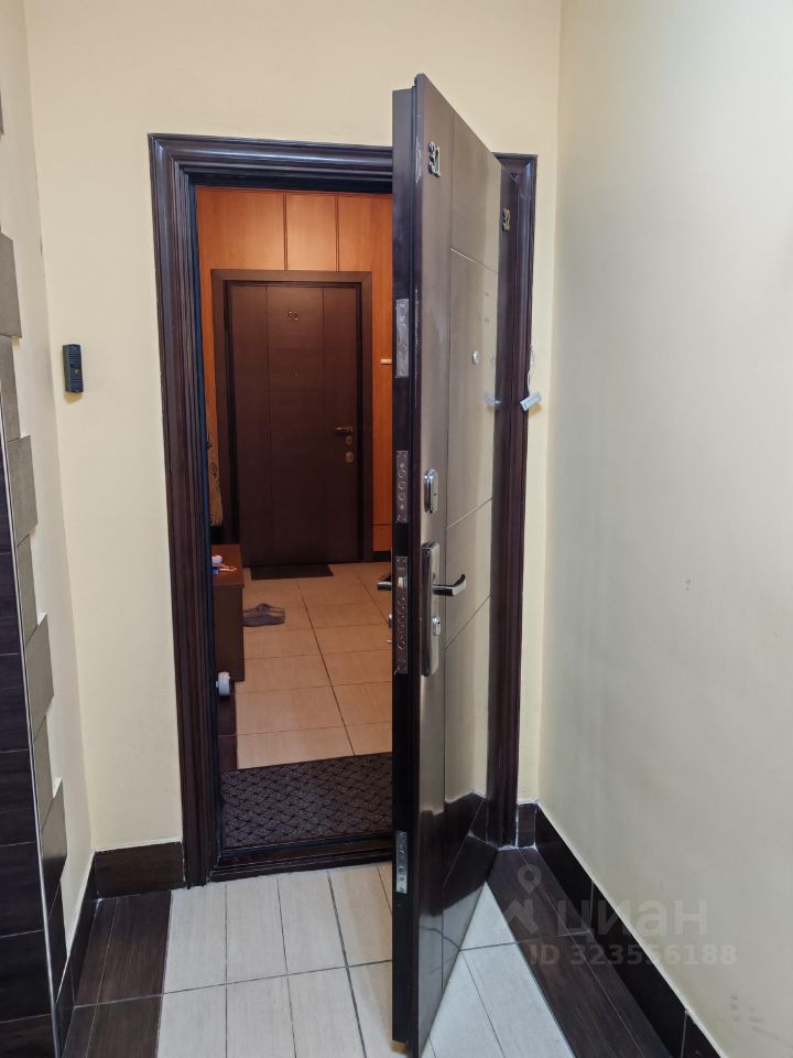 Продажа 3-комн квартиры на вторичном рынке улица Чечулина, 11К1