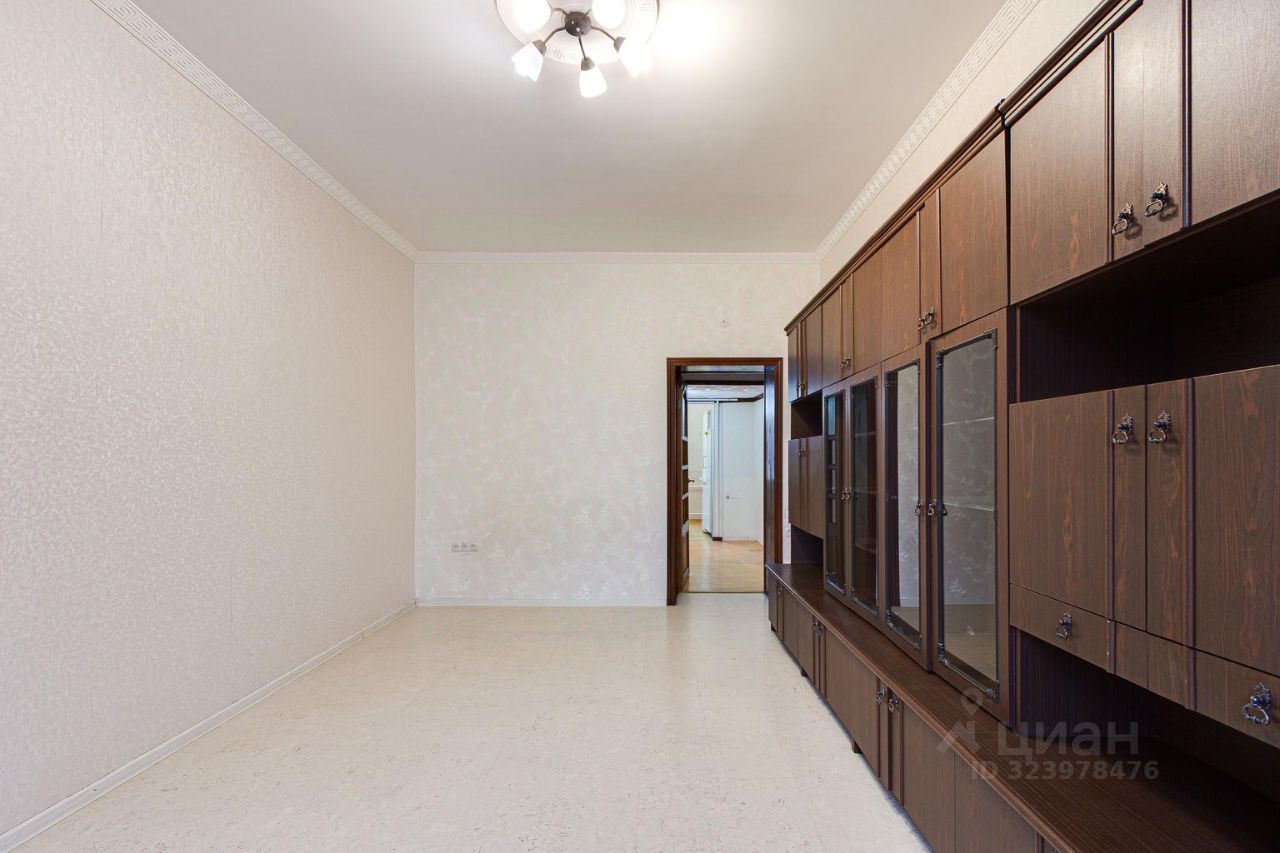 Продажа 3-комн квартиры на вторичном рынке Окружной проезд, 11К5