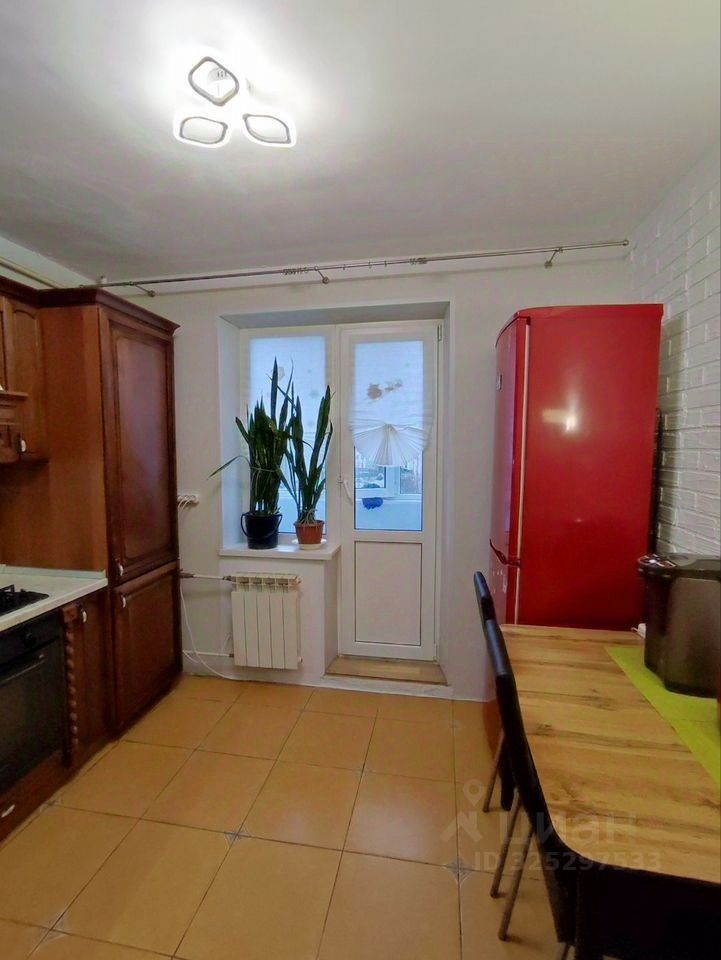 Продажа 3-комн квартиры на вторичном рынке Кировск, Новая улица, 20