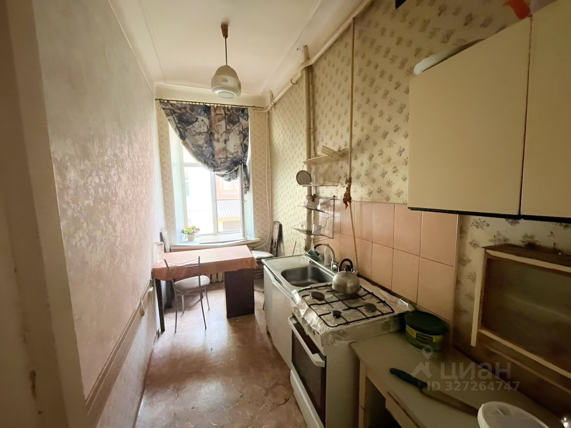 Аренда 3-комн квартиры на вторичном рынке Посадская Б. ул,  д. 10