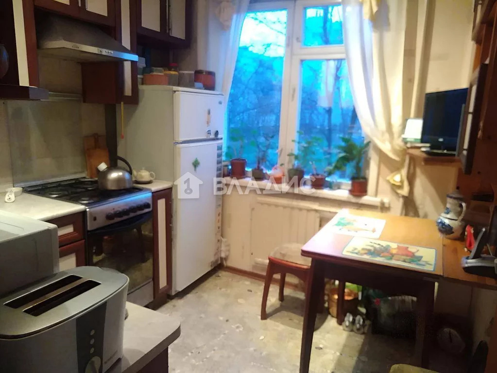 Продажа 3-комн квартиры на вторичном рынке Мечникова пр-кт.,  д. 7